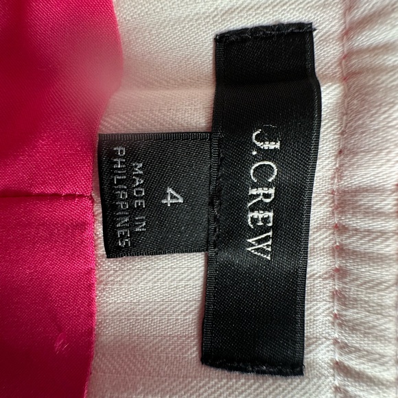 Bright pink JCrew pencil skirt. Size 4 - Picture 3 of 3